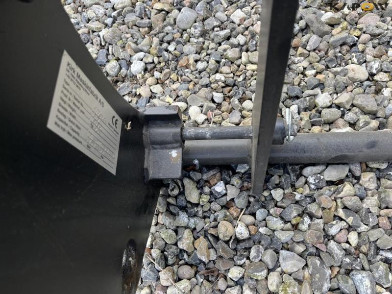 Kirk adapter from Terex for Euro/sms hitch 8
