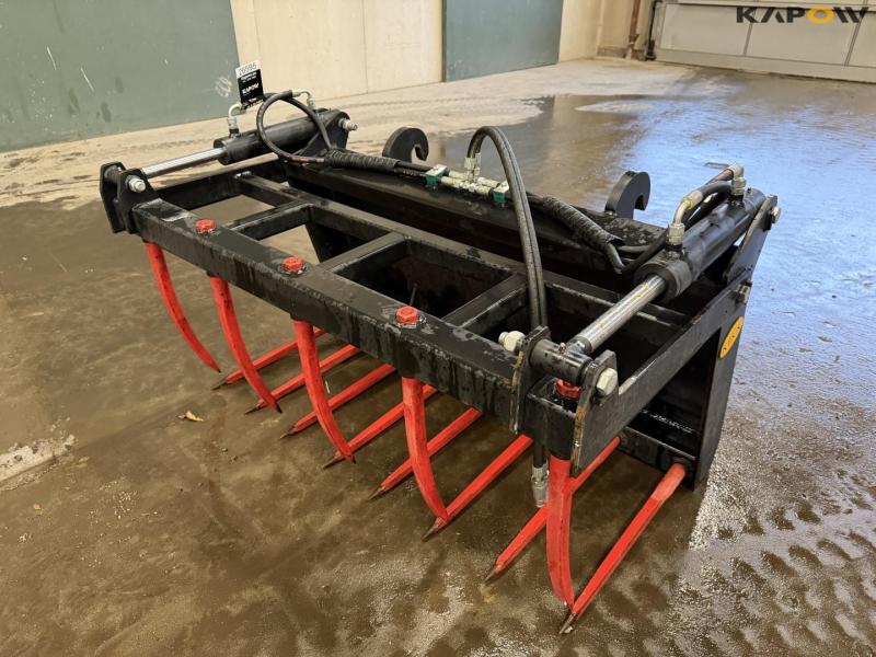 Kirk silo claw with Weiderman hitch 1