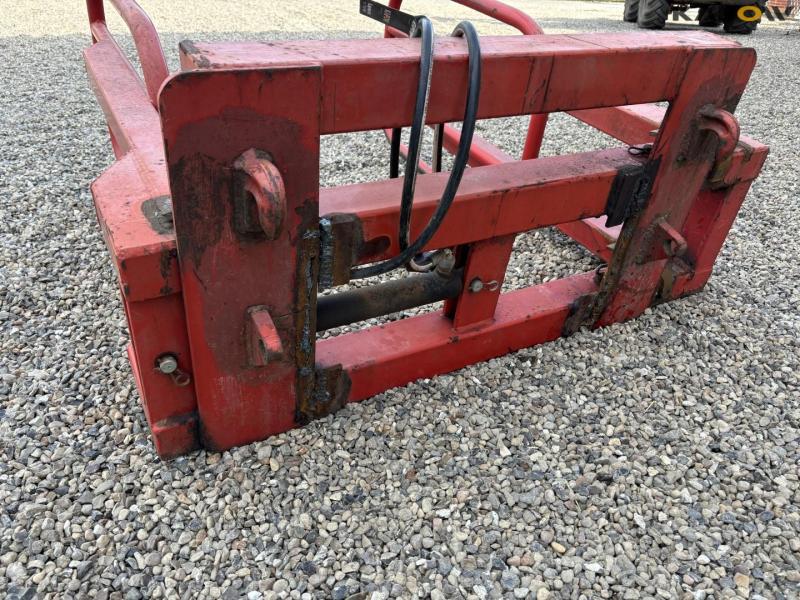 Clamp with Euro hitch 8