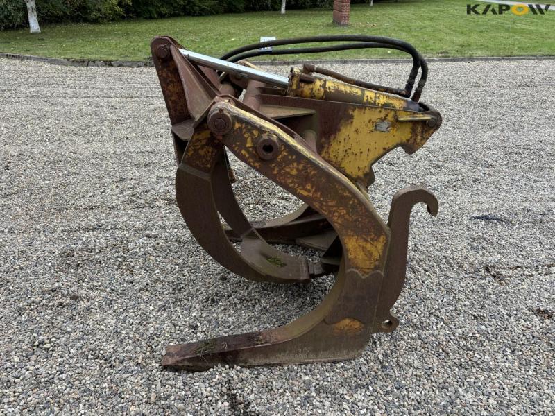 Trunk claw with Volvo hitch 4