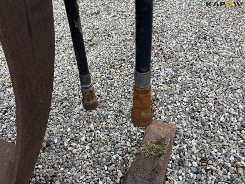 Trunk claw with Volvo hitch 14