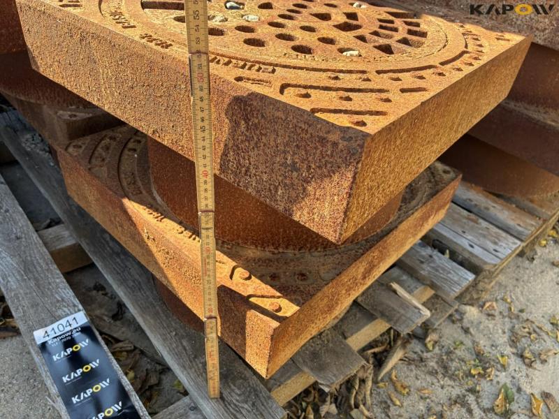 Sewer grates with square fixed frame 10 pcs. 22