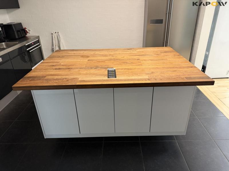 Kitchen Island and Kitchen Accessories 2