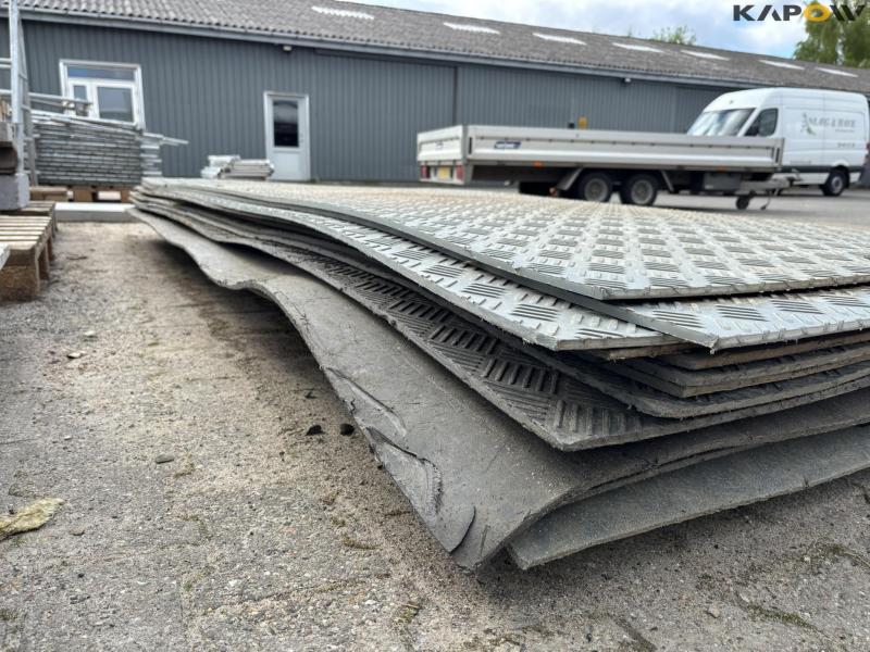 Running boards 13 pcs. 12