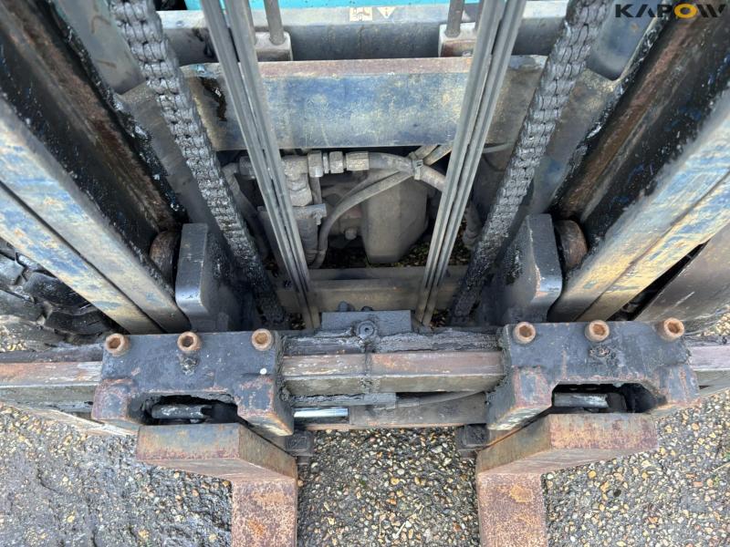 Komatsu FD 25 forklift 13