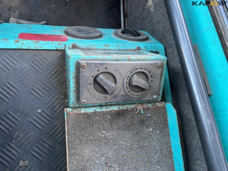 Komatsu FD 25 forklift 48