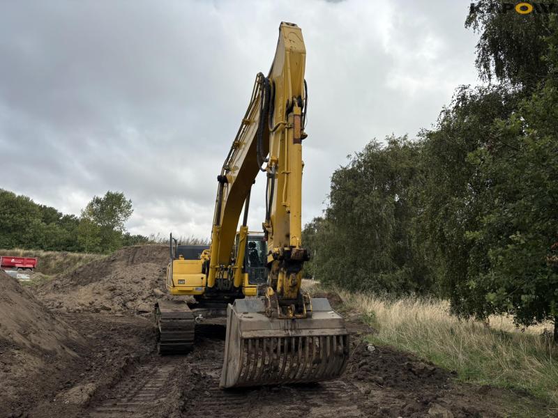 Komatsu PC 450 LC-8 excavator 2