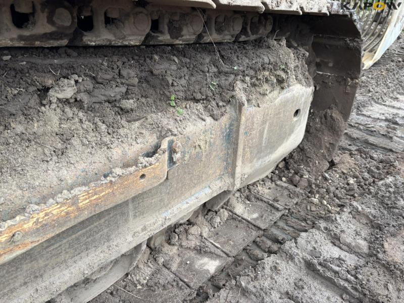 Komatsu PC 450 LC-8 excavator 31