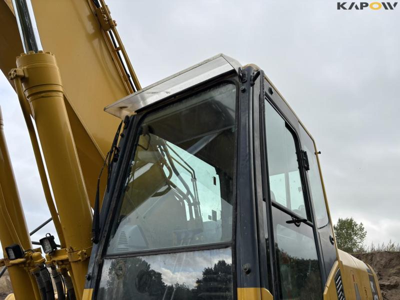 Komatsu PC 450 LC-8 excavator 52