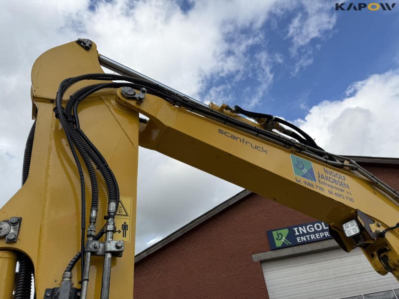 Komatsu PC55MR excavator with rotary tilt. 17