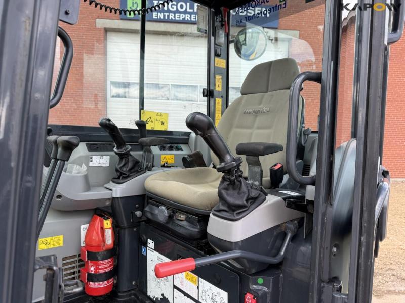 Komatsu PC55MR excavator with rotary tilt. 29