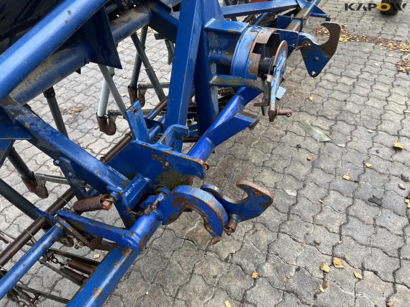 Combination set for row sowing in maize 18