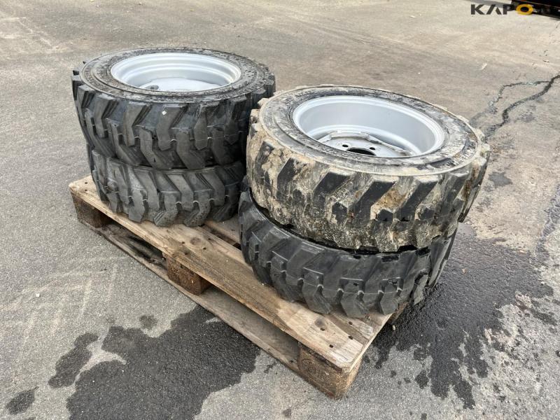 Complete wheels 27x8.50-15 for skid steer loader 1