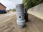 Components for plastic well 8