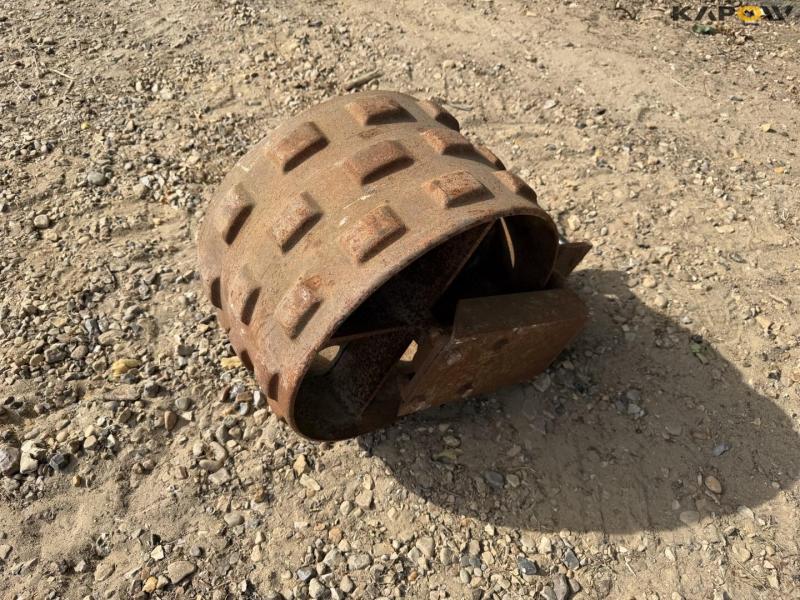 Compression wheel 1