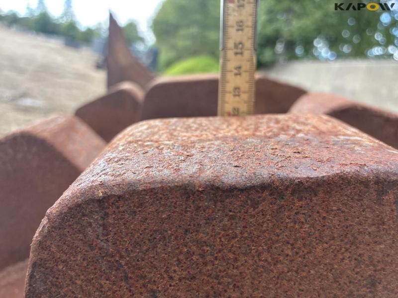 Compaction wheel  8