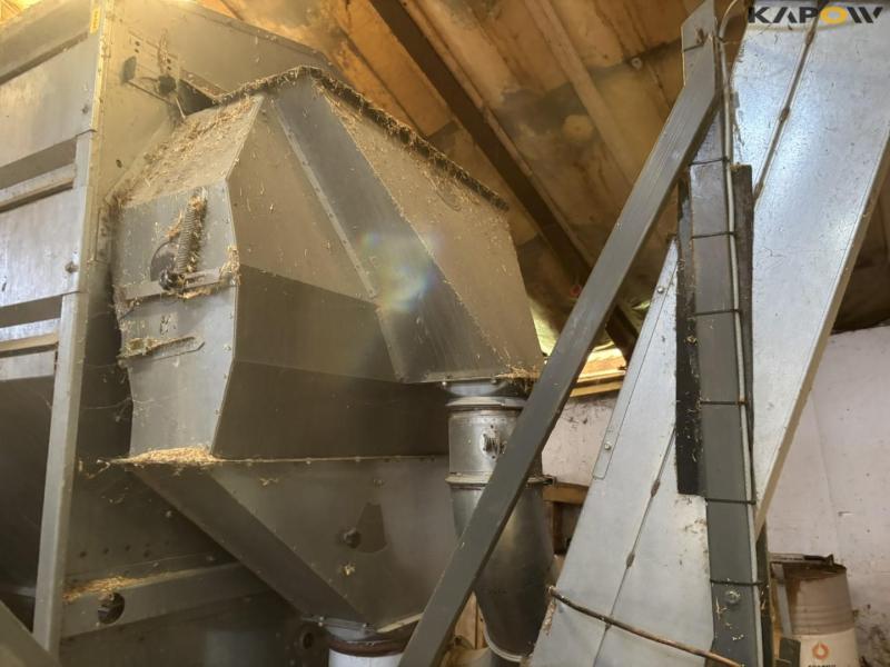 Kongskilde KDC 400 grain cleaner on Wagon 31