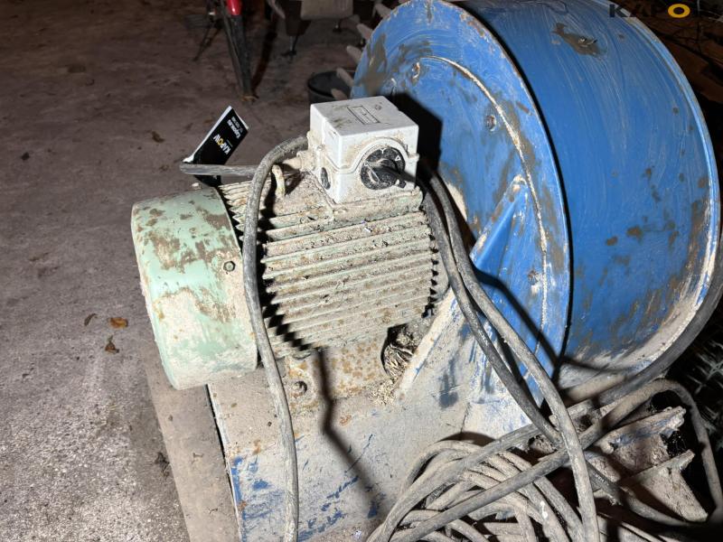 Kongskilde grain blower 3