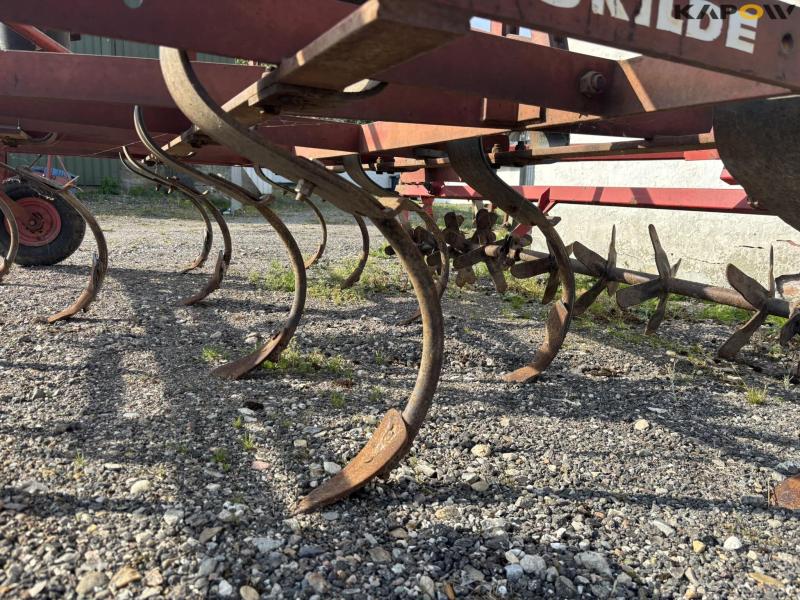 Kongskilde Vibroflex 17 TDS. with spades roller after harrow 43