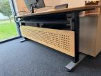 Office furniture 15