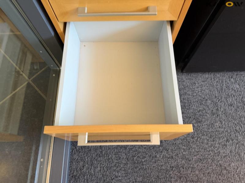 Office furniture 1