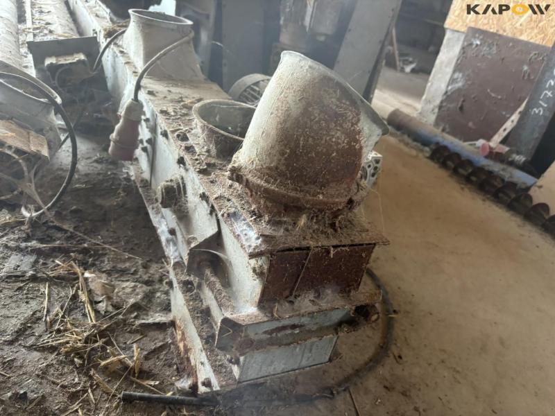 Grain transport equipment 28