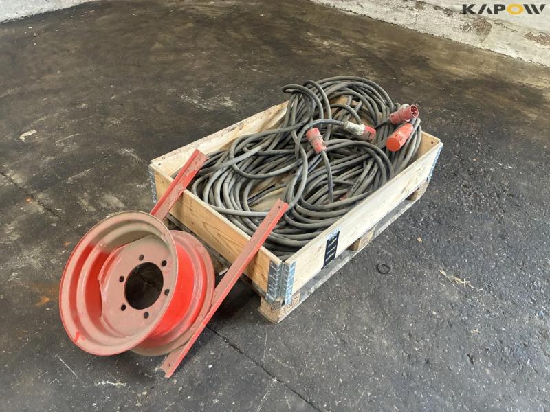 Heavy duty rubber cables 1