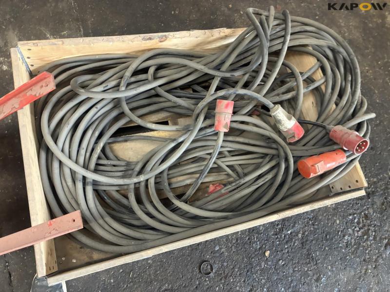 Heavy duty rubber cables 8