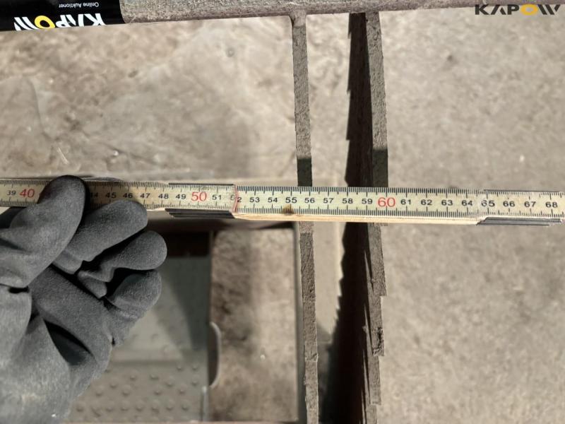 Powerful teeth on frame 13