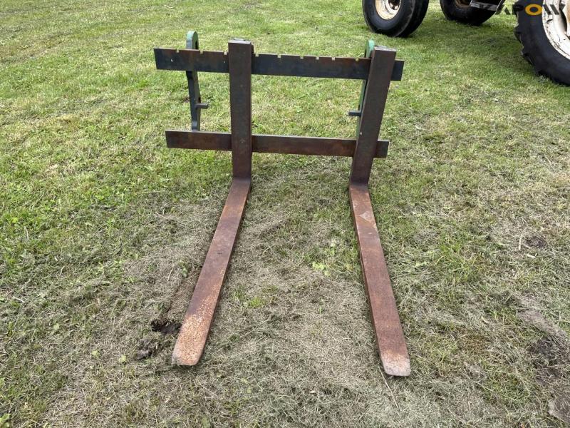 Kramer pallet forks 2