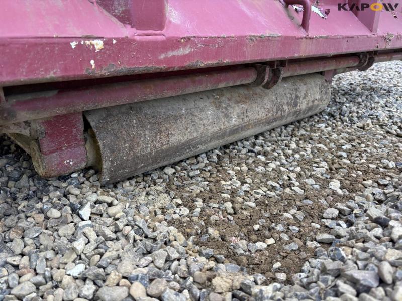 Hook/wire container 17