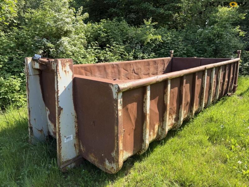Hook lift container 1
