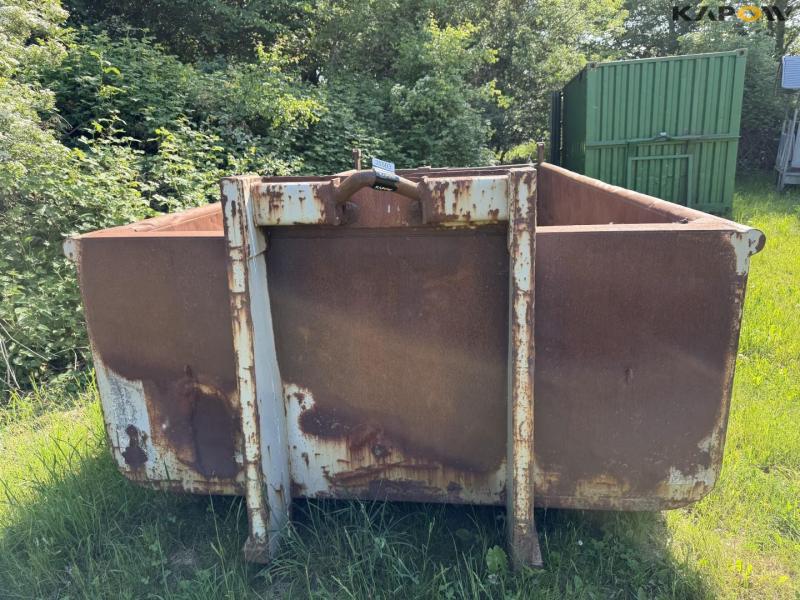 Hook lift container 2