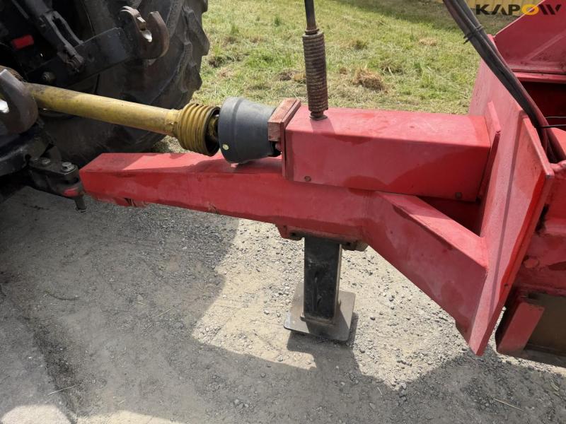 Hooklift truck 7