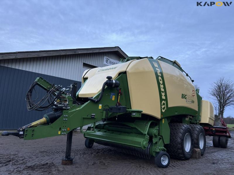 Krone Big Pack 4X4 baler with bale trailer 1