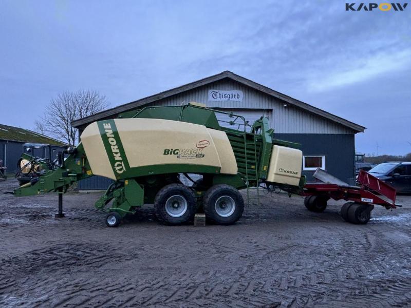 Krone Big Pack 4X4 baler with bale trailer 7