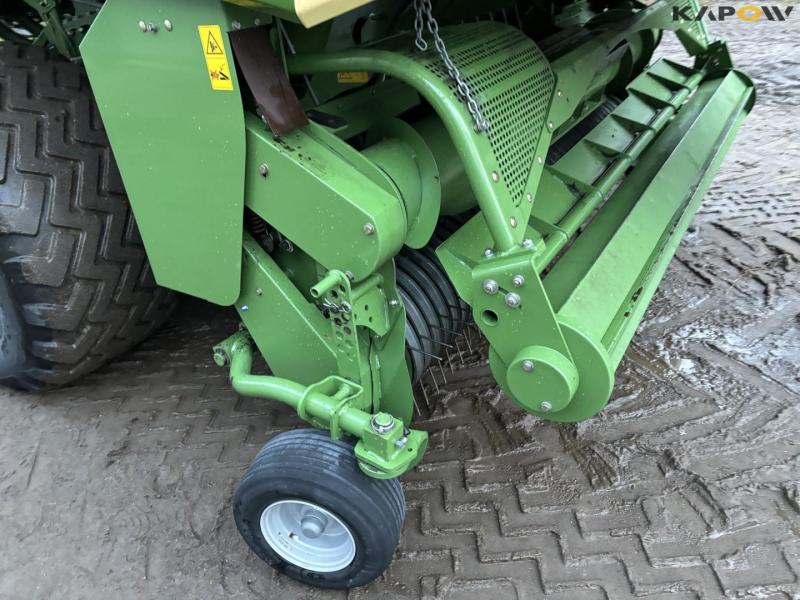 Krone Big Pack 4X4 baler with bale trailer 20