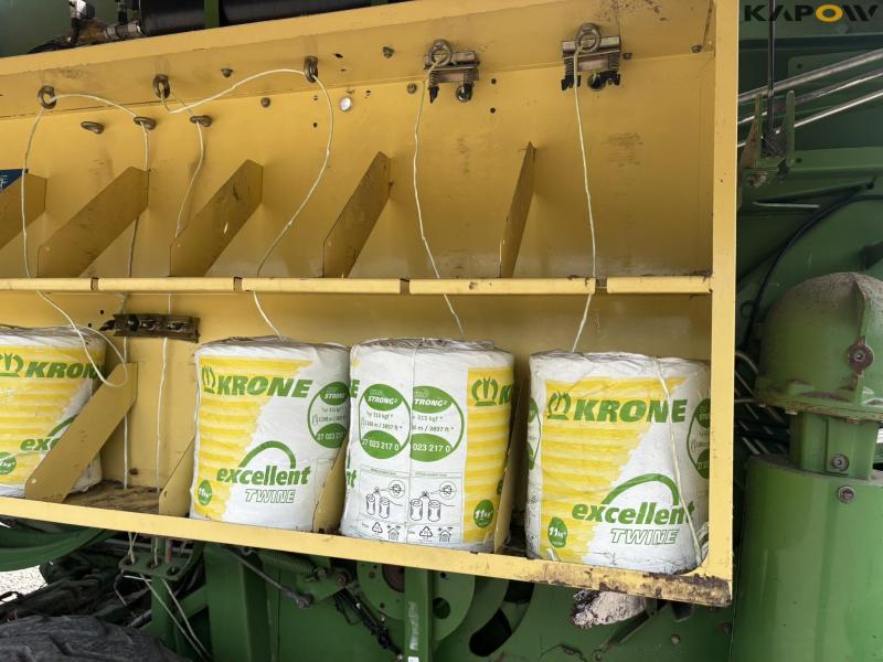 Krone BigPack 890 XC baler 31