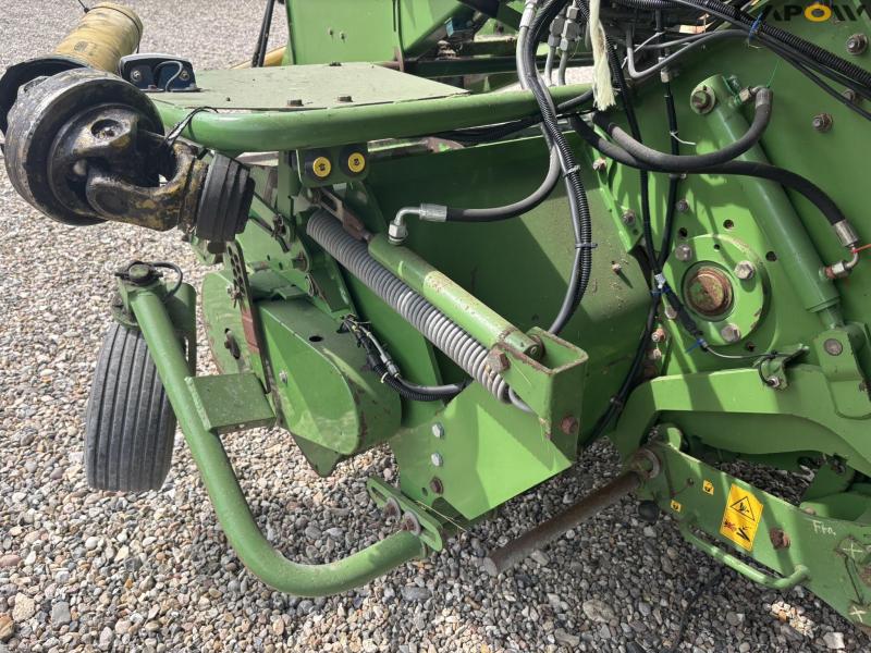 Krone BigPack 890 XC baler 78