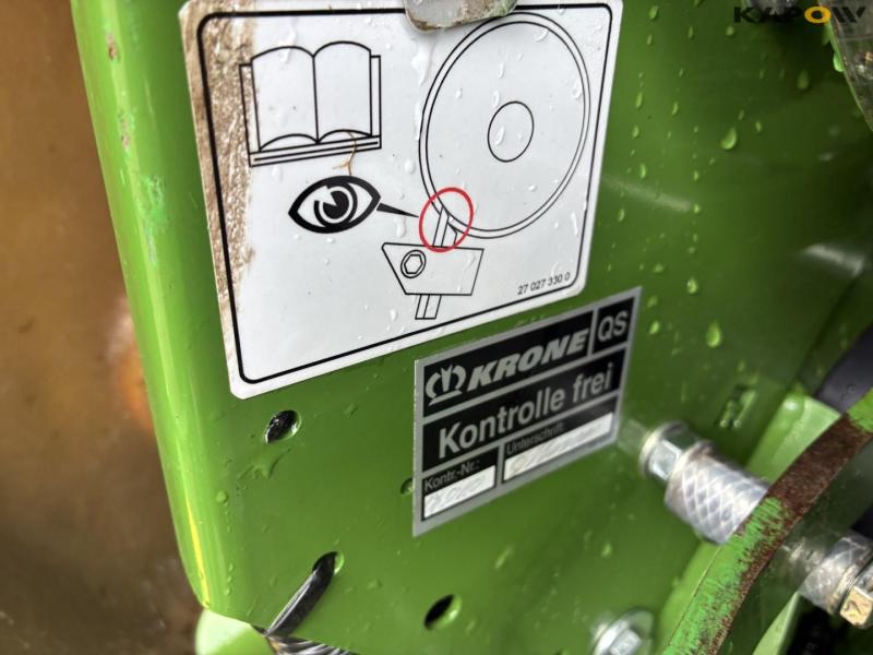 Krone Comprima CF155 XC Plus round baler 18