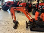 Kubota mini excavator with 4 buckets 9