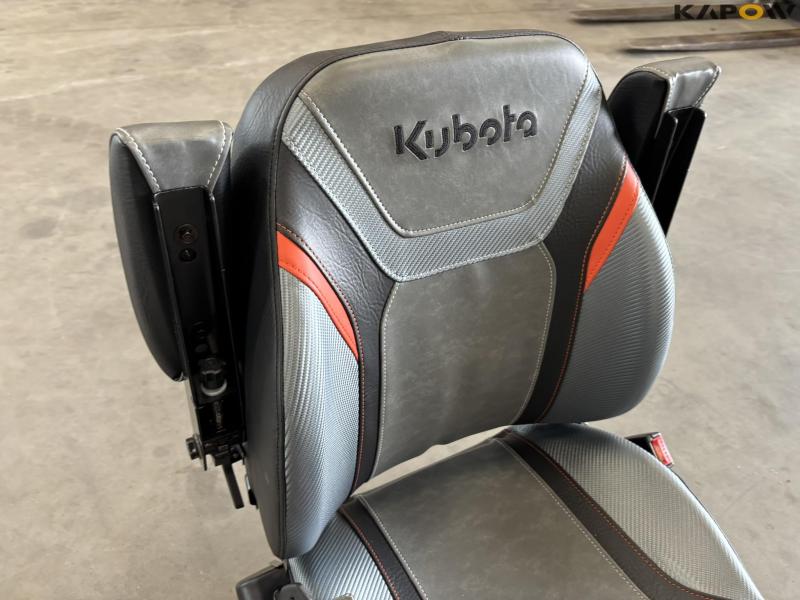 Kubota seat with armrests - new 13