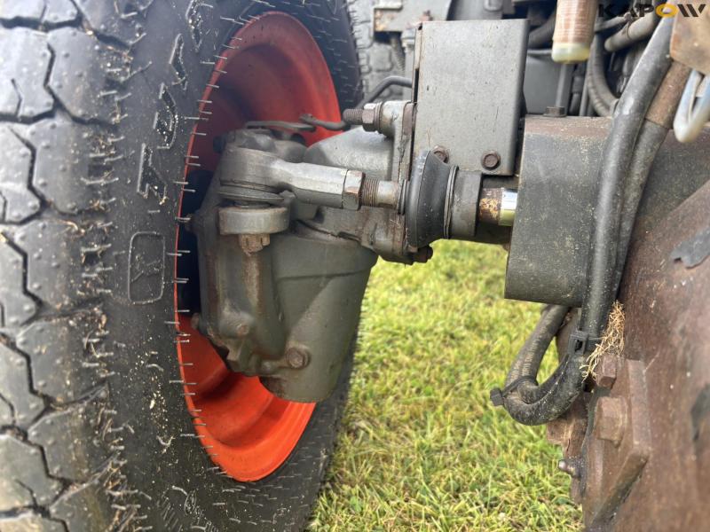 Kubota STV 35 4WD tractor 11