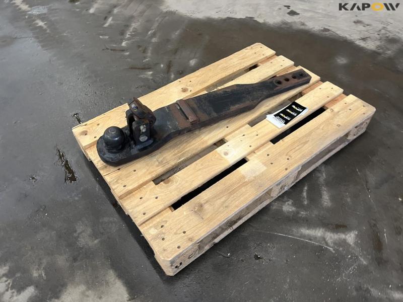 Ball hitch for John Deere 6000 series 7