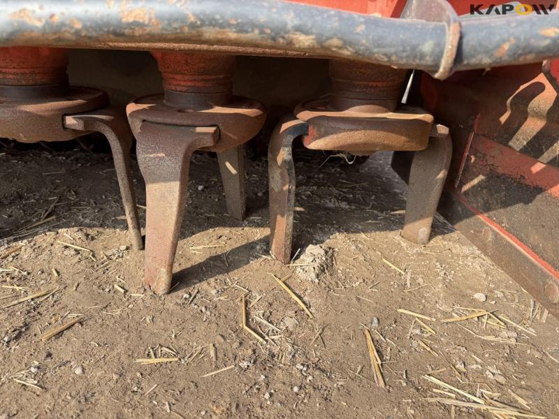 Kuhn 4030 power harrow seeding kit 16