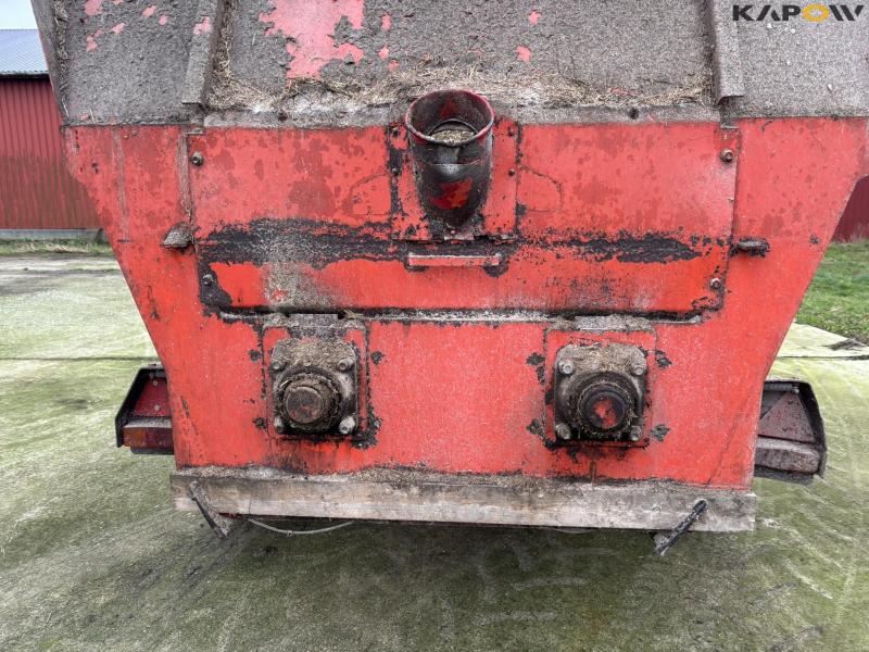 Kuhn Euromix II 1460 mixer wagon 33