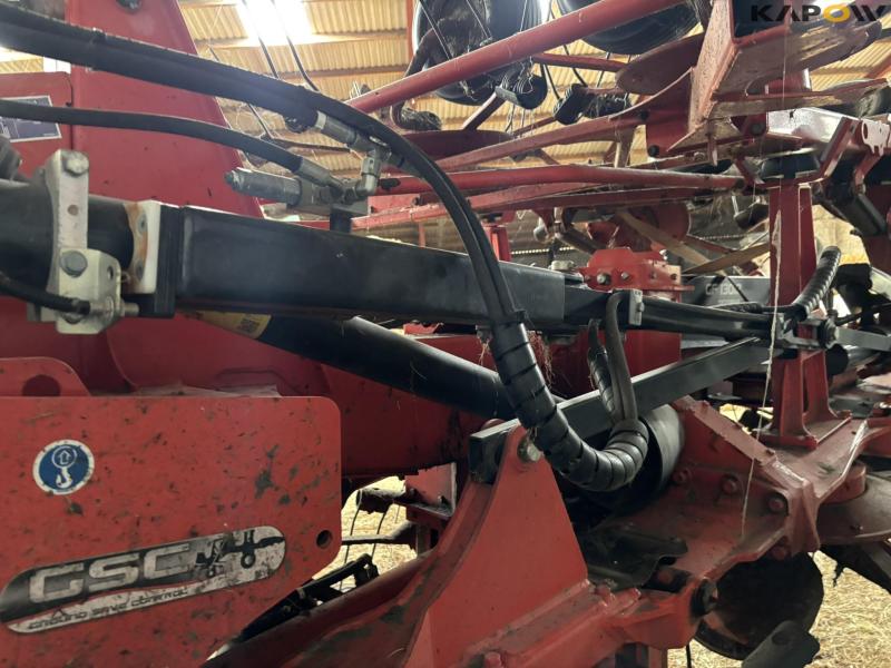 Kuhn GF 13012 DigiDrive tedder 29