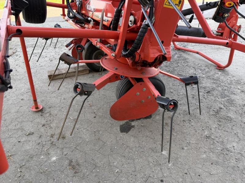 Kuhn GF10812 tedder 11