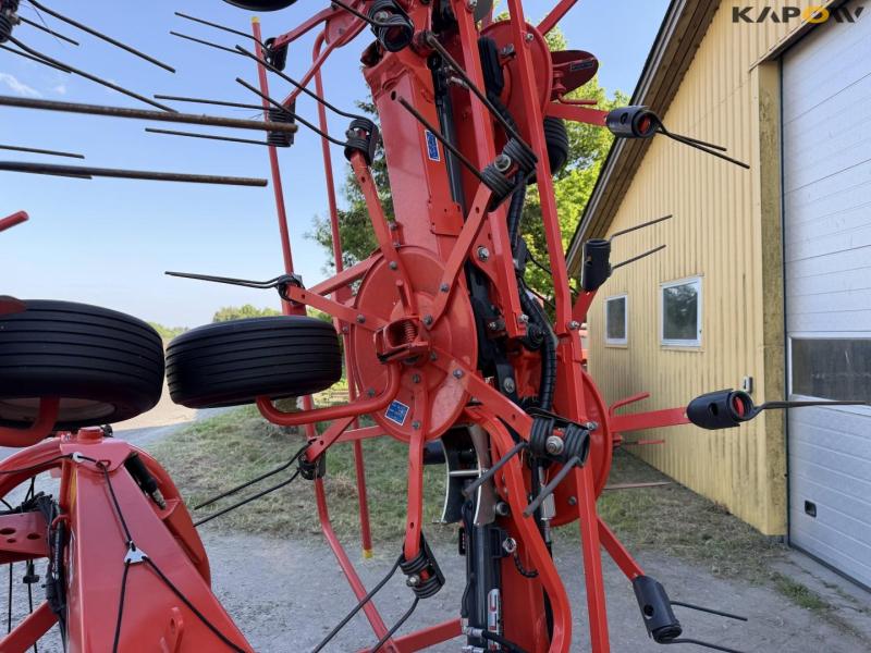 Kuhn GF10812 tedder 16