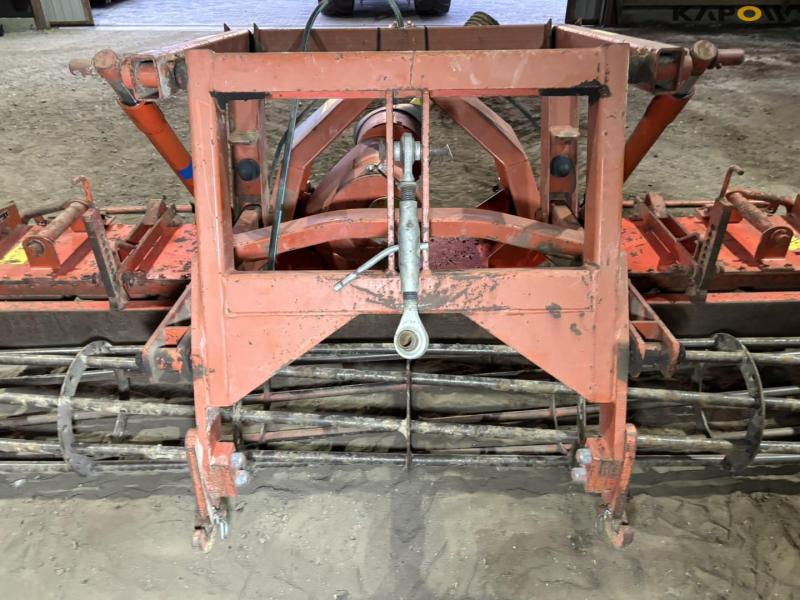 Kuhn HR3002D power harrow 20
